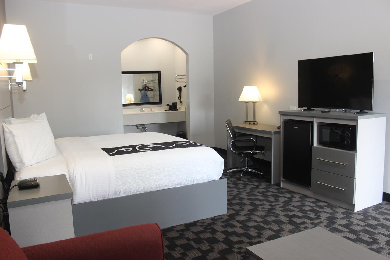 Paris Inn & Suites Buitenkant foto